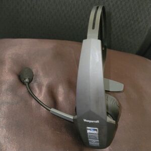 BlueParrott - B350-XT - Monaural Wireless On-Ear Headset